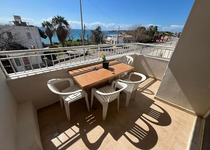 50 Meters To Beach, Sea View Aparthotel