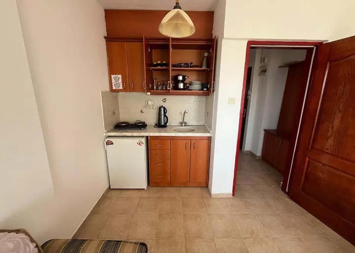 50 Meters To Beach, Sea View Aparthotel