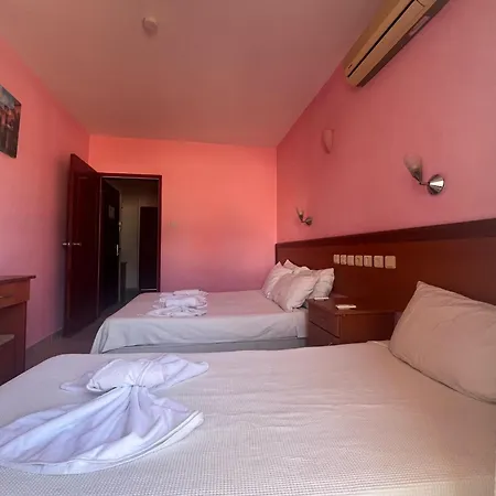 Aparthotel 50 Meters To Beach, Sea View