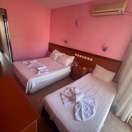 50 Meters To Beach, Sea View Aparthotel