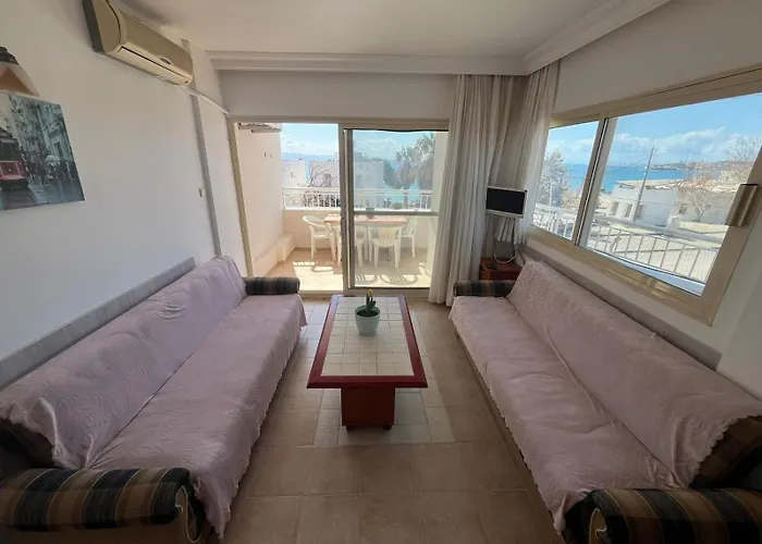 50 Meters To Beach, Sea View Lejlighedshotel