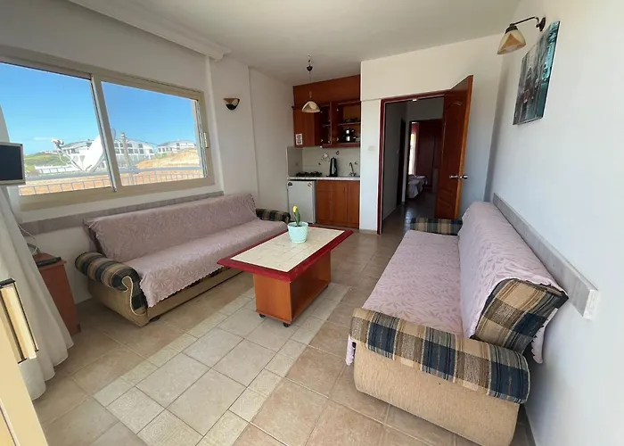 Lejlighedshotel 50 Meters To Beach, Sea View